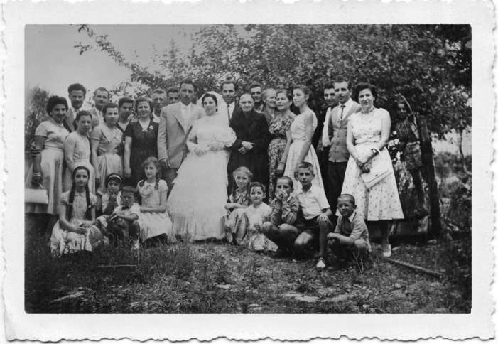 bizios-homepage-enas-aiwnas-istorias